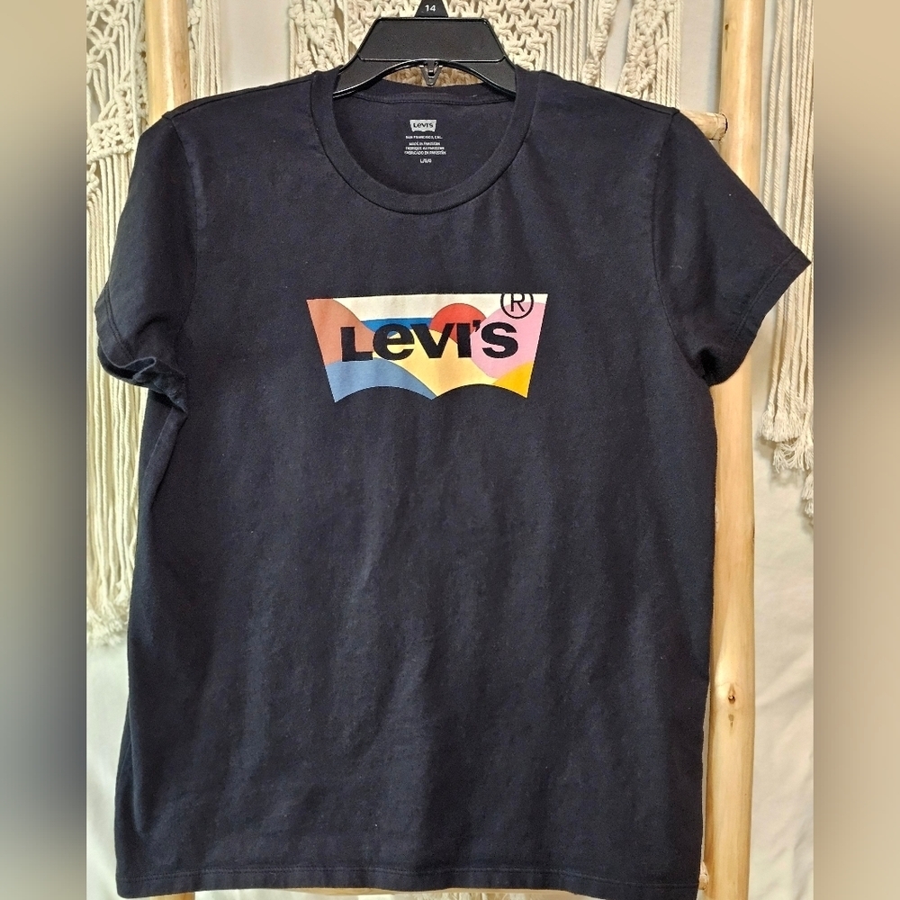 Levis